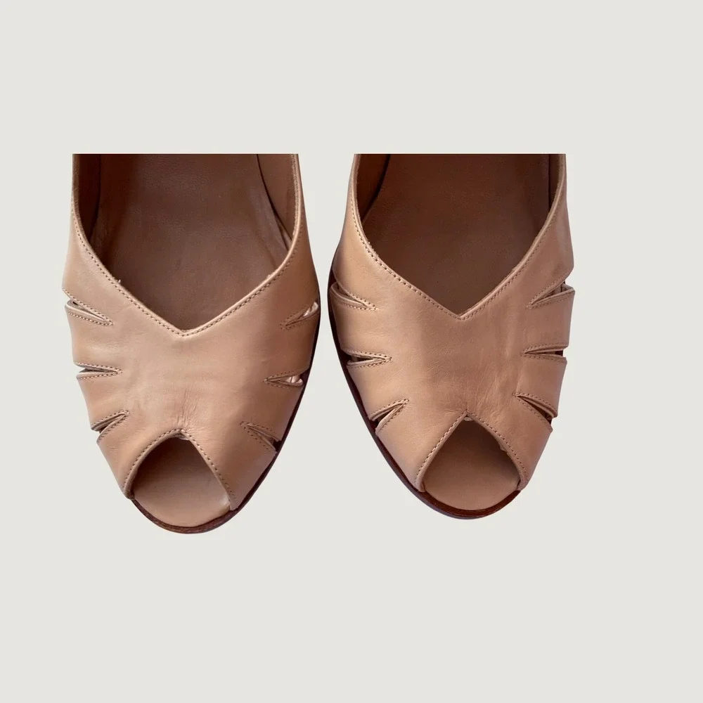 Stuart Weitzman Tan Leather Peep Toe Block Heel Pumps Cutout Size 8M 3